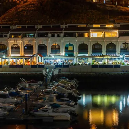 Marina Seafront 12 *