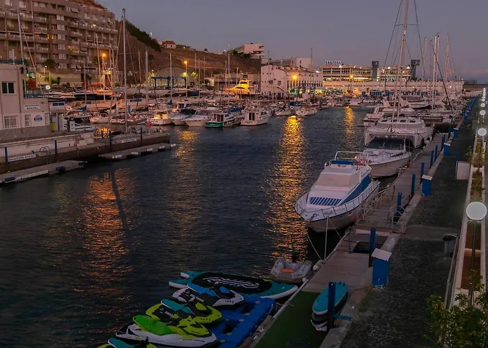 Appartamento Marina Seafront 12 *