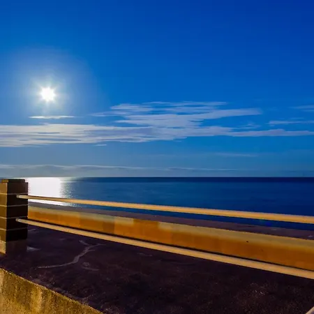 Marina Seafront 12 شقة Radazul